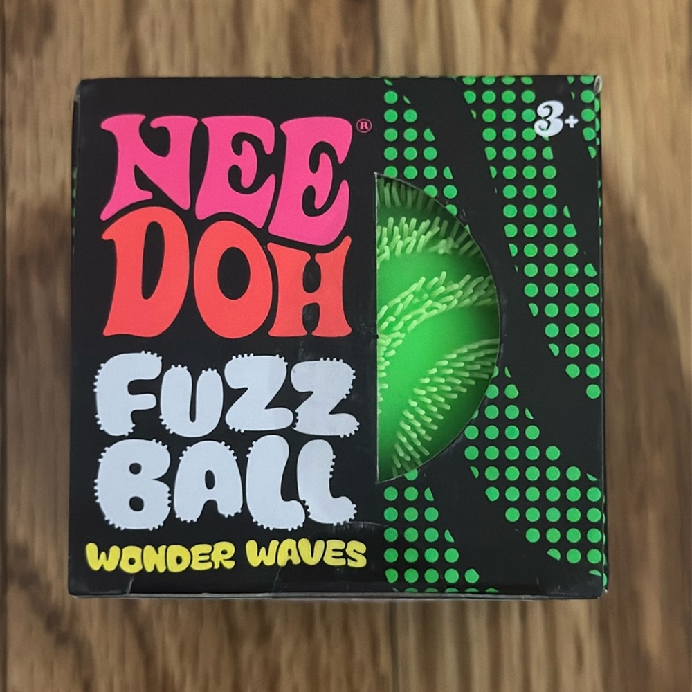 Needoh Fuzz Ball - Green wonder waves NIB